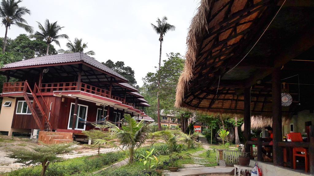 Hotel The Sun Koh Phayam Exterior foto