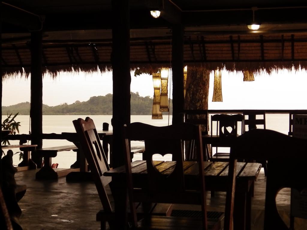 Hotel The Sun Koh Phayam Exterior foto