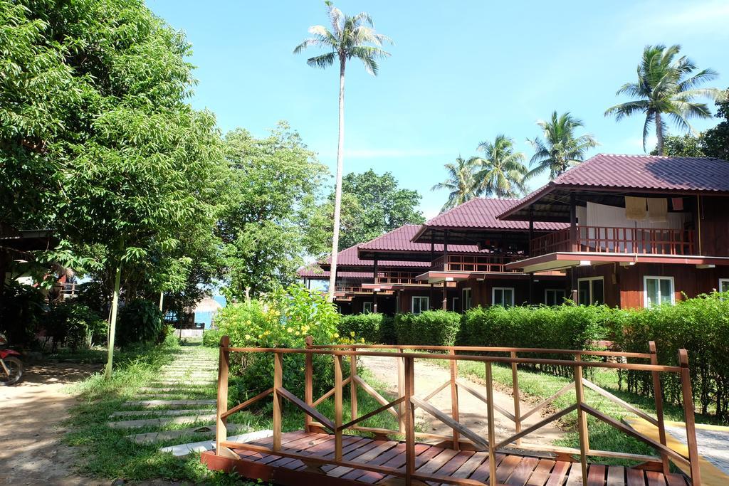 Hotel The Sun Koh Phayam Exterior foto
