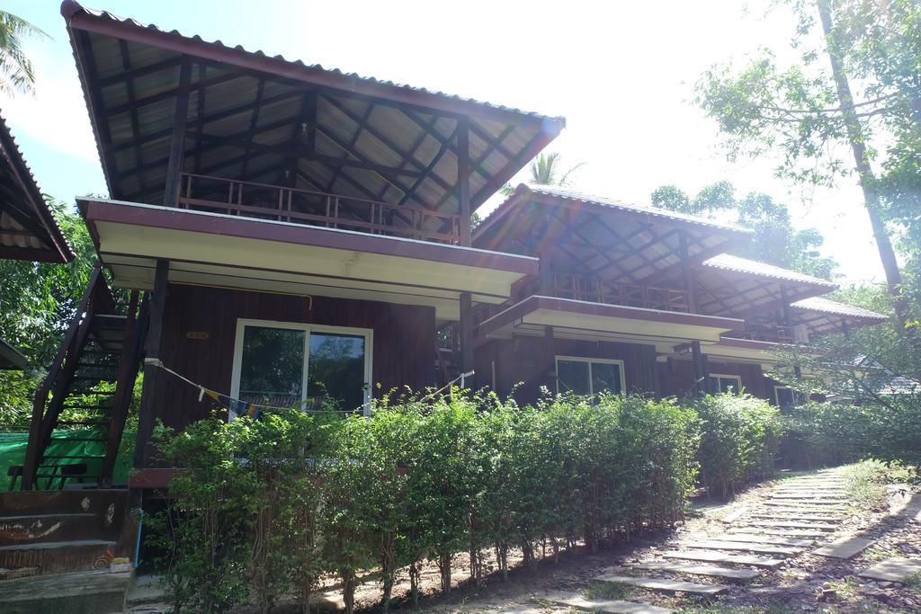 Hotel The Sun Koh Phayam Exterior foto