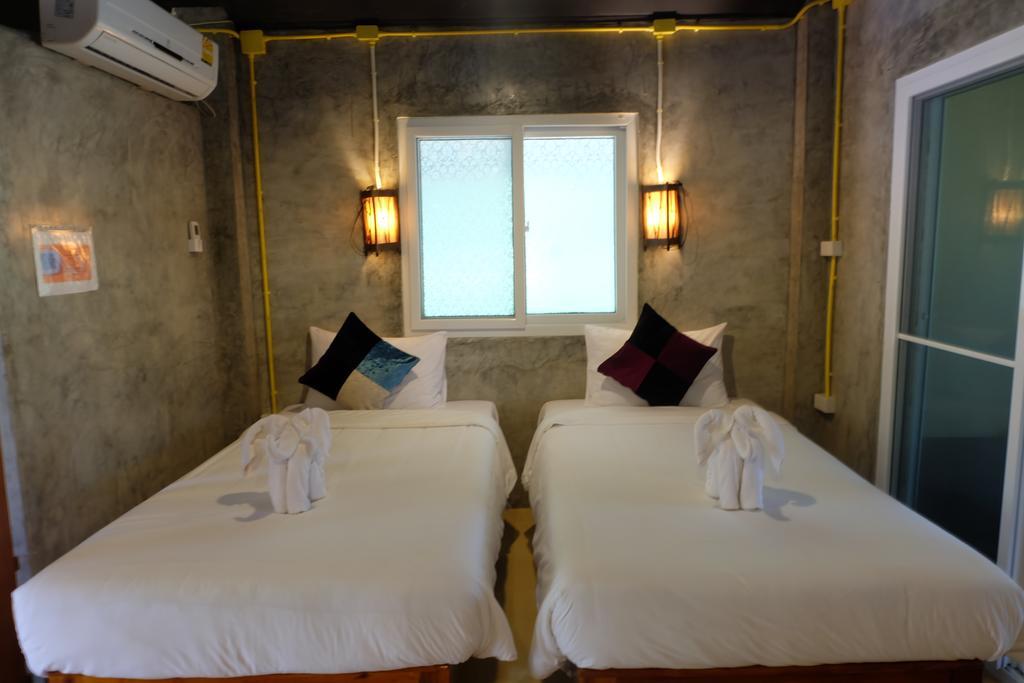 Hotel The Sun Koh Phayam Exterior foto