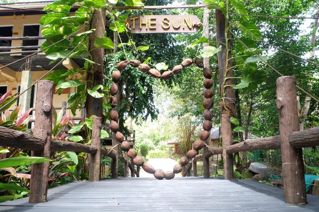 Hotel The Sun Koh Phayam Exterior foto