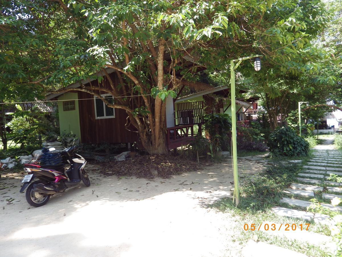 Hotel The Sun Koh Phayam Exterior foto