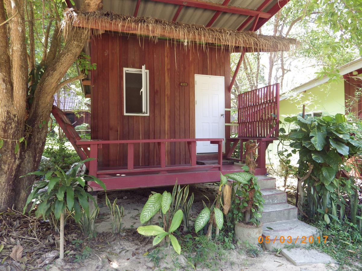 Hotel The Sun Koh Phayam Exterior foto