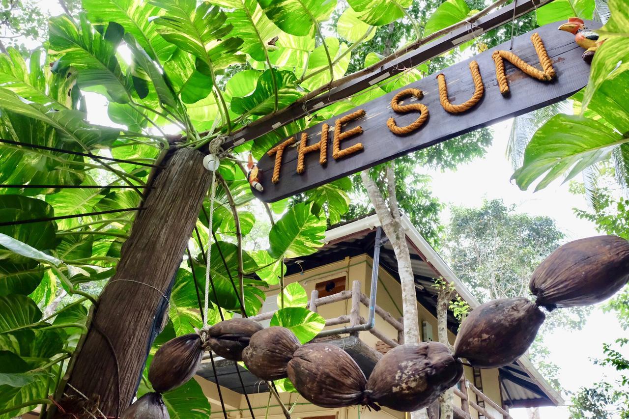 Hotel The Sun Koh Phayam Exterior foto