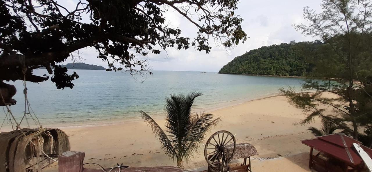 Hotel The Sun Koh Phayam Exterior foto