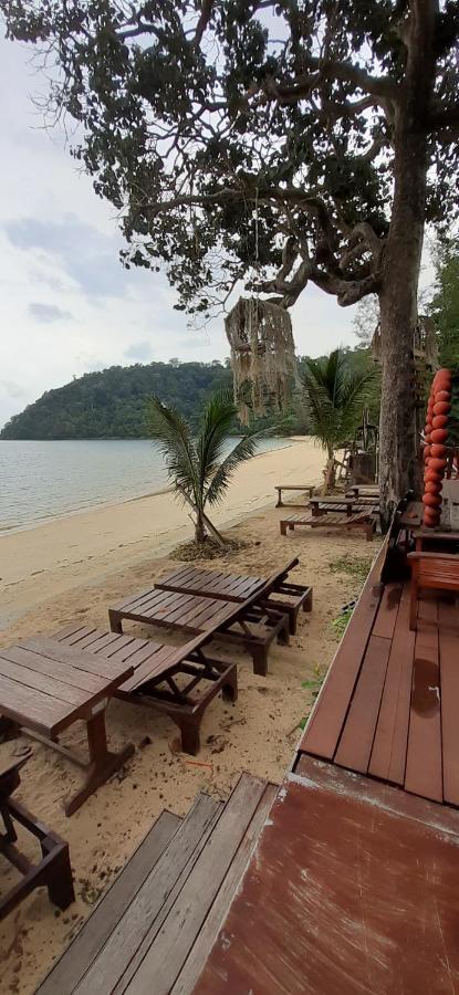 Hotel The Sun Koh Phayam Exterior foto